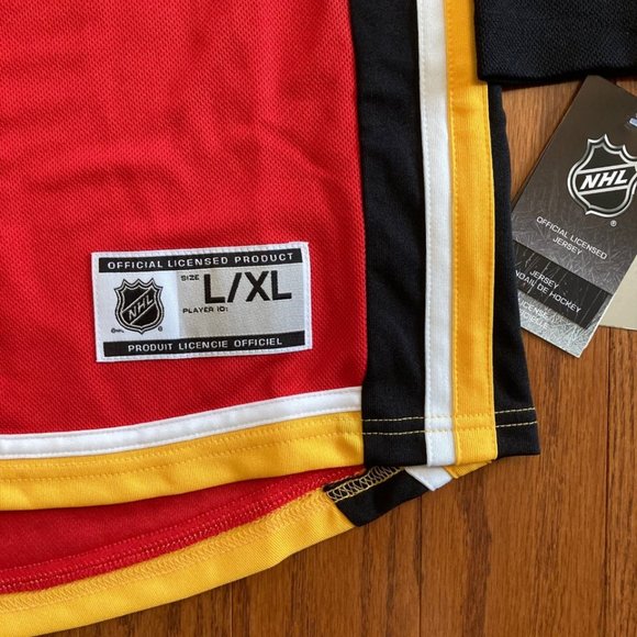 New With Tags Calgary Flames Youth Hockey Jersey  Size L/XL - Picture 4 of 5